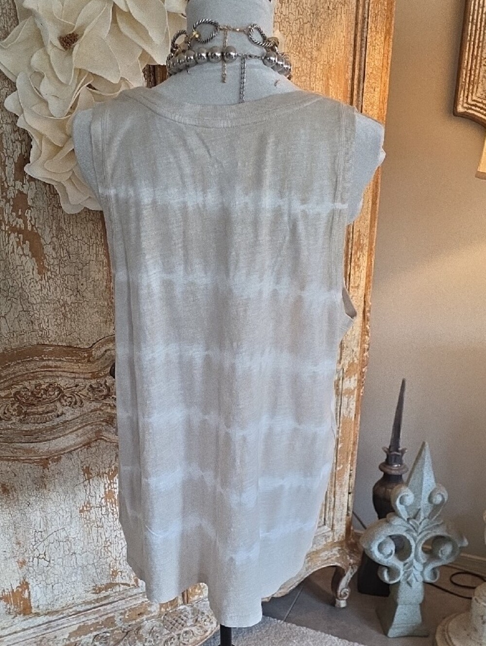 Time and Tru Beige and White Tie-Dye Sleeveless Tank Top - Picture 5 of 5